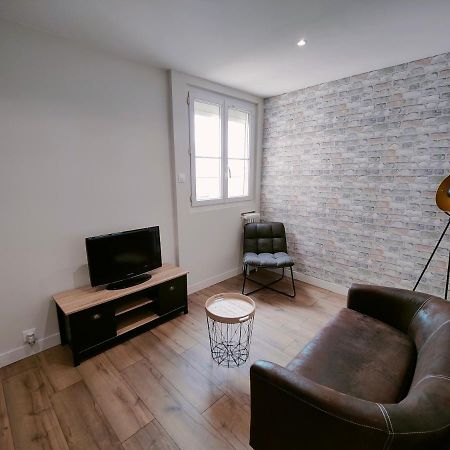 Appartement Business 拉加雷讷科隆布 外观 照片