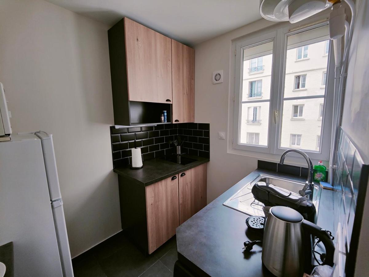 Appartement Business 拉加雷讷科隆布 外观 照片
