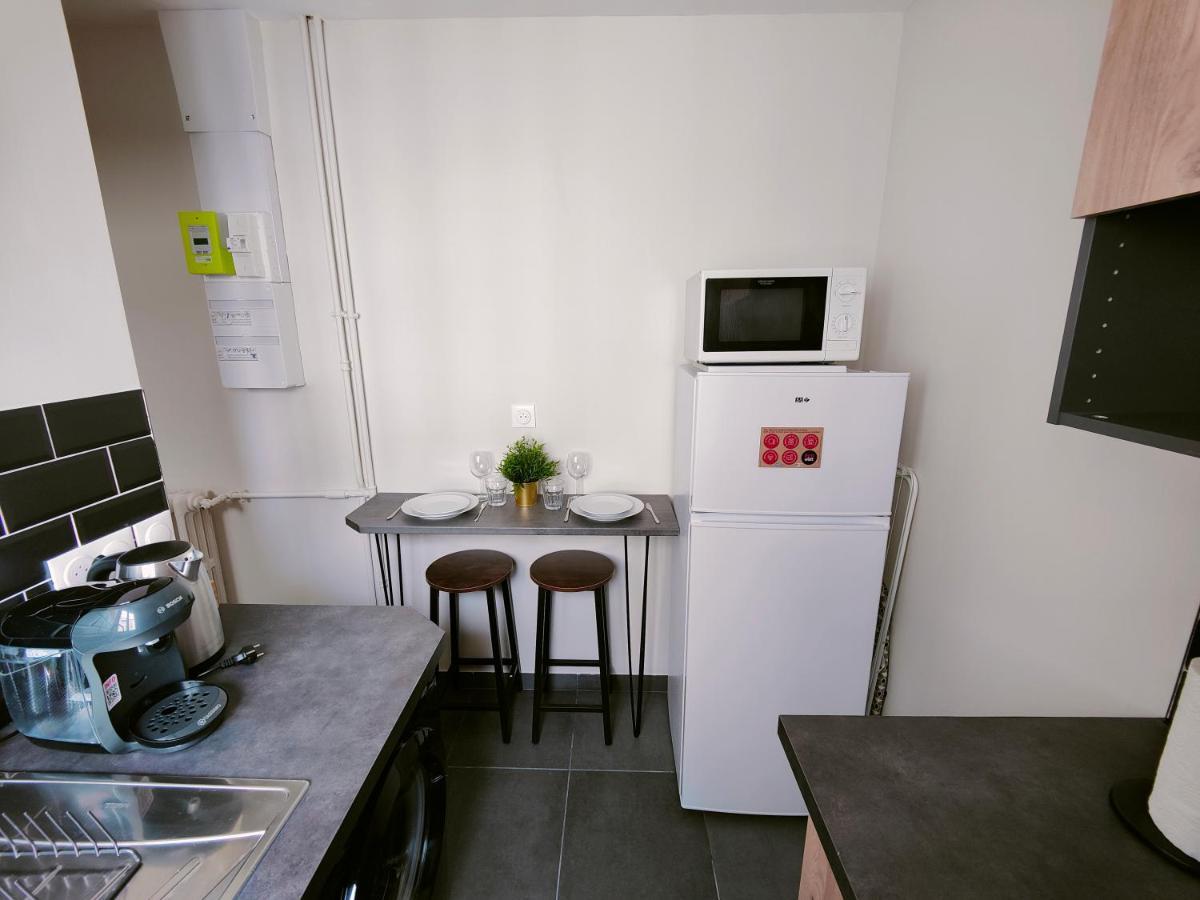 Appartement Business 拉加雷讷科隆布 外观 照片